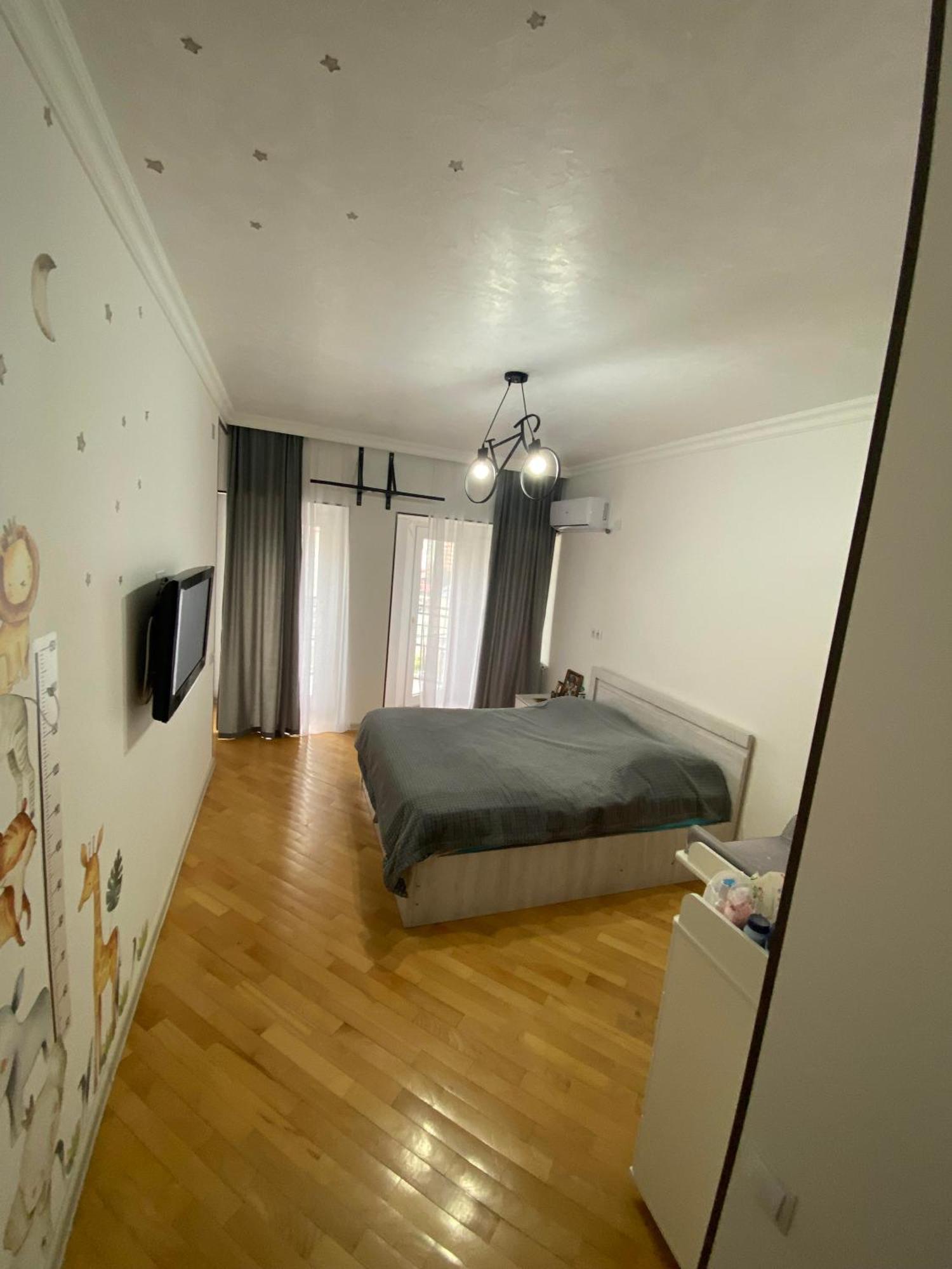 Big Flat In Batumiアパートメント エクステリア 写真