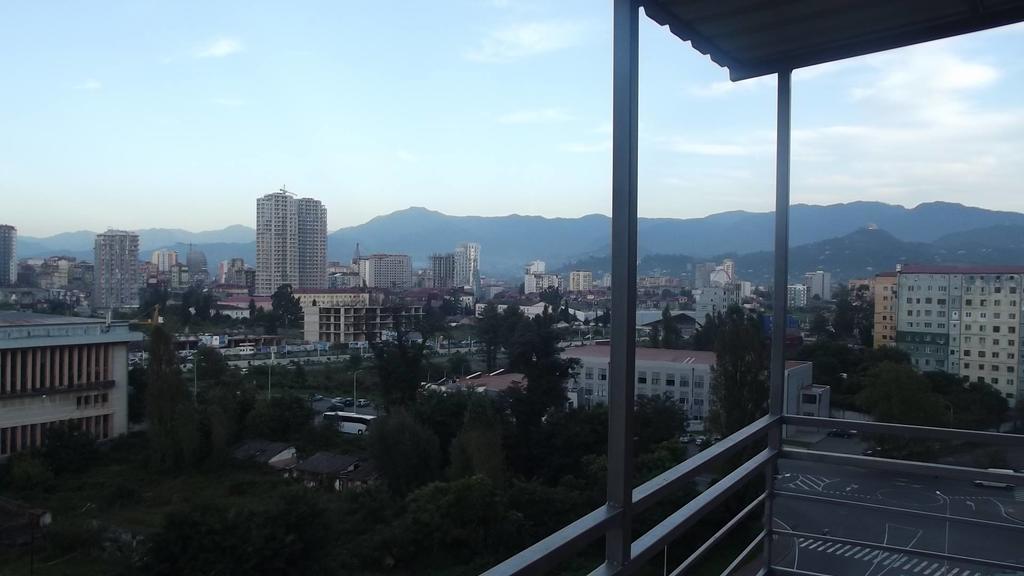 Big Flat In Batumiアパートメント エクステリア 写真