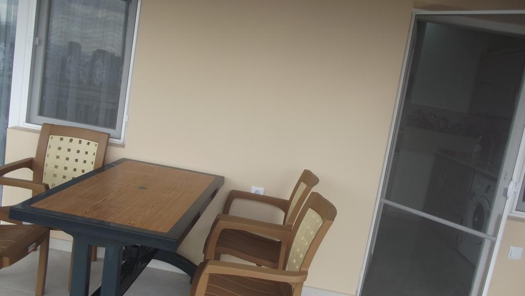 Big Flat In Batumiアパートメント エクステリア 写真
